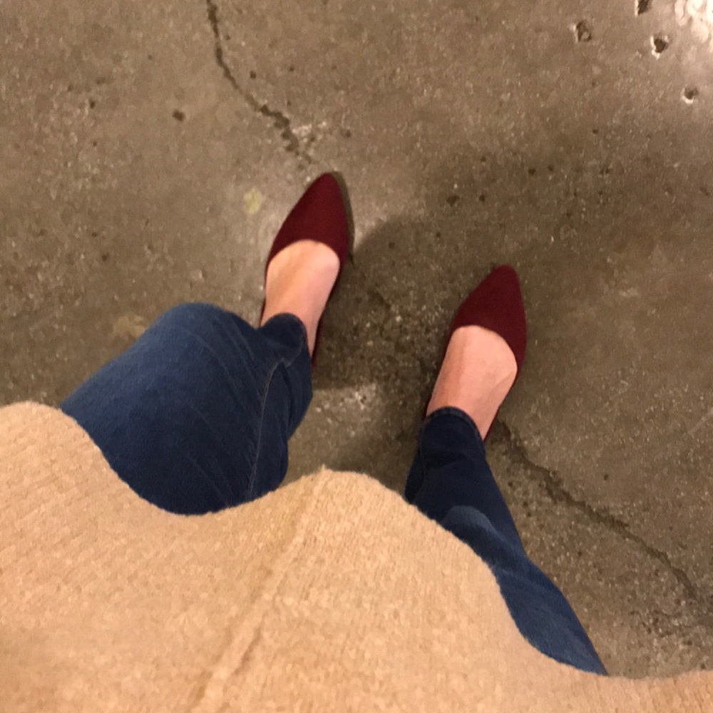 Pointy toe flat